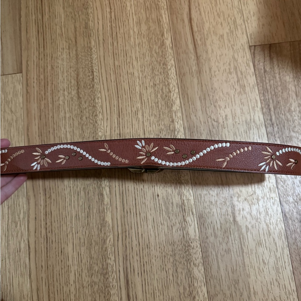 Women's Embroidered Brown Leather Belt with Brass Buckle - Picture 2 of 3